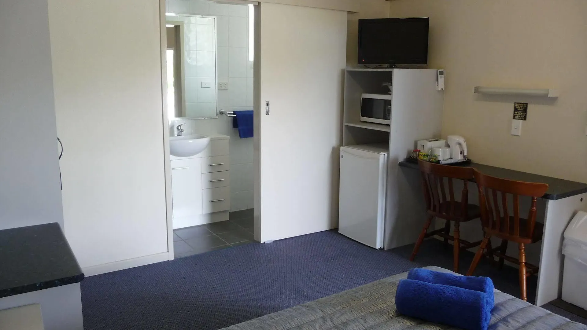 Moura Motel Australia